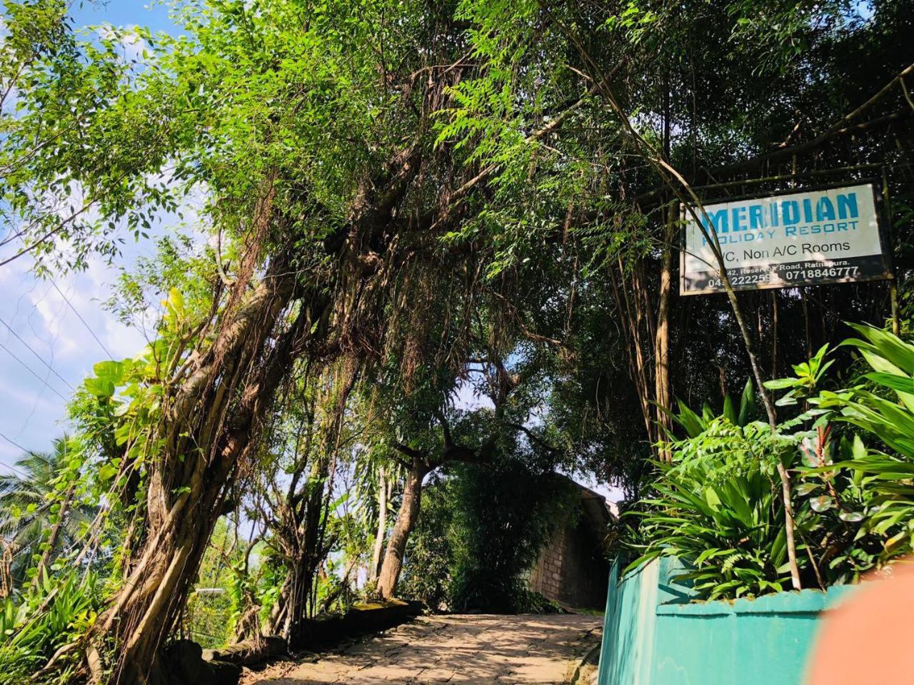 Meridian Holiday Resort Ratnapura Ngoại thất bức ảnh