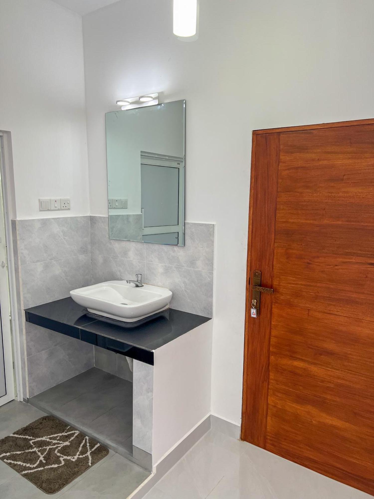 Meridian Holiday Resort Ratnapura Ngoại thất bức ảnh