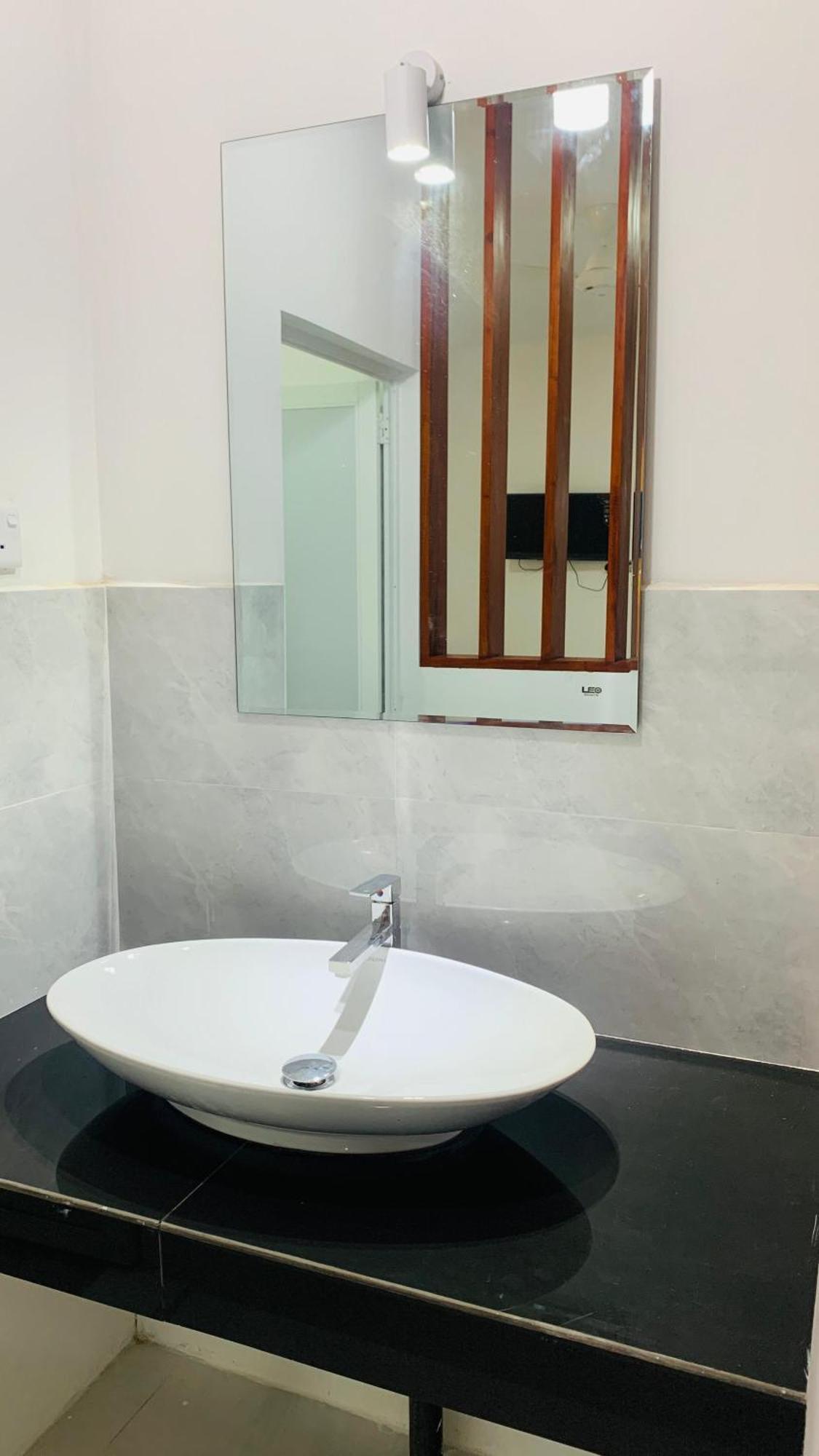Meridian Holiday Resort Ratnapura Ngoại thất bức ảnh
