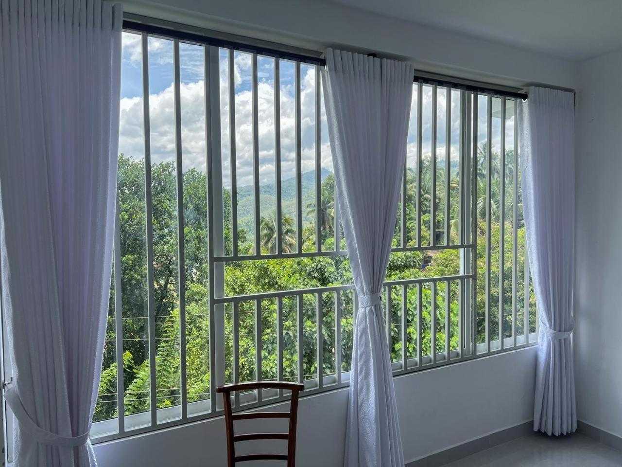Meridian Holiday Resort Ratnapura Ngoại thất bức ảnh