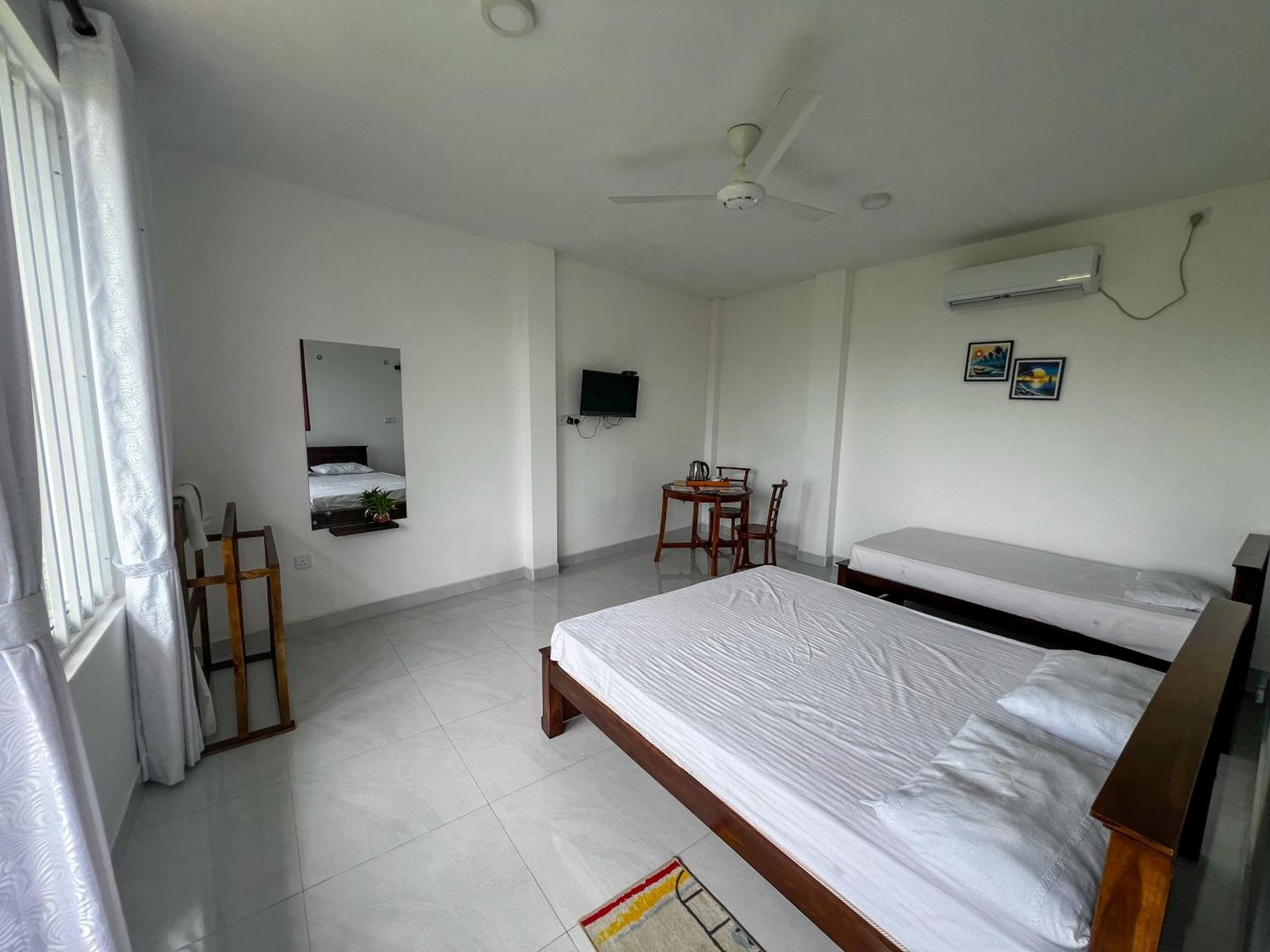 Meridian Holiday Resort Ratnapura Ngoại thất bức ảnh